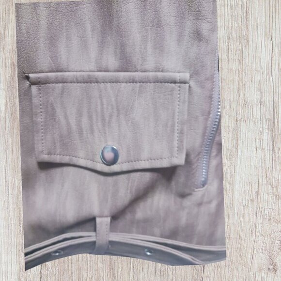 Dazy Womens Brown Faux Leather vest size medium tan color - Picture 9 of 14